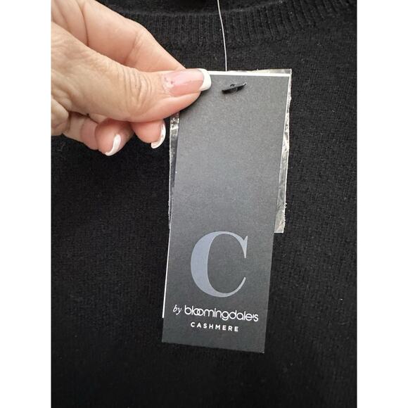 C By Bloomingdale's 100% Cashmere Embellished Shoulders Sweater Sz M Black $228 - Picture 9 of 12